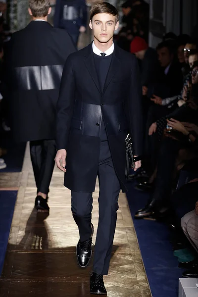Look 2